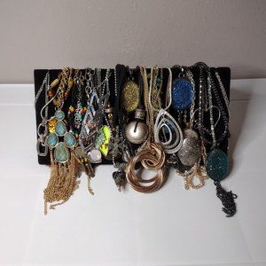 Lot Of 30 Pendant Necklaces